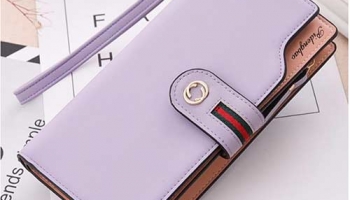 กระเป๋าสตางค์สีม่วง